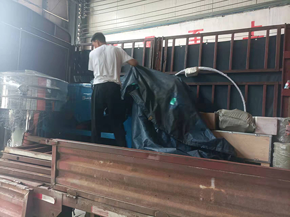 直線篩、旋振篩、崩網(wǎng)工裝發(fā)貨