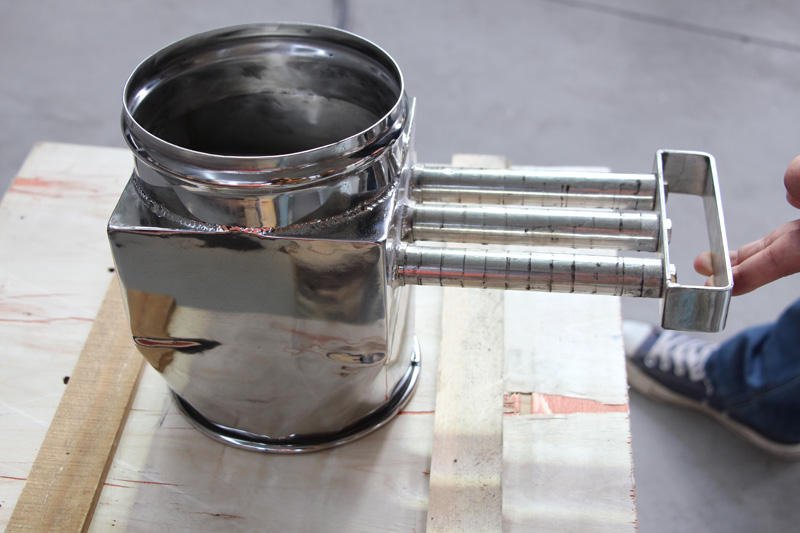 鋰電材料振動篩加裝除鐵器有哪些用處？